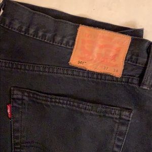 SOLD Black Levi’s 541 denim jeans distressed 37x34